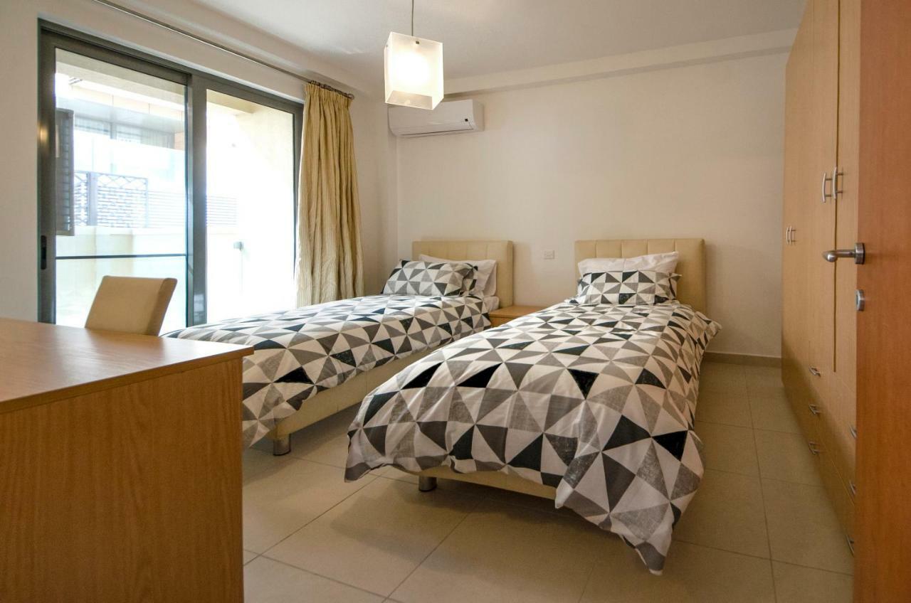 Saint Julian's Modern Stylish Apartment - 2 Bedroom & 2 Bathroom Apartment - Spinola Bay, St Julians מראה חיצוני תמונה